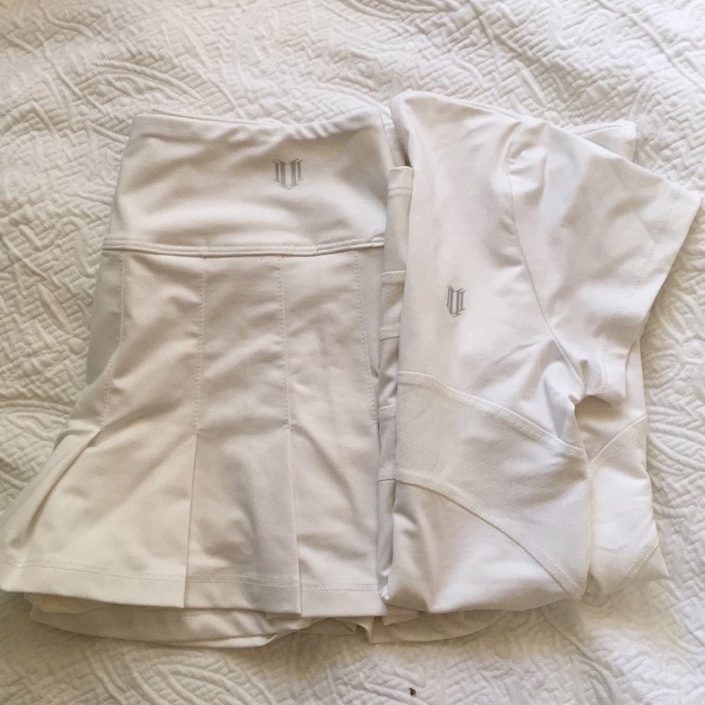 Eleven women’s tennis set